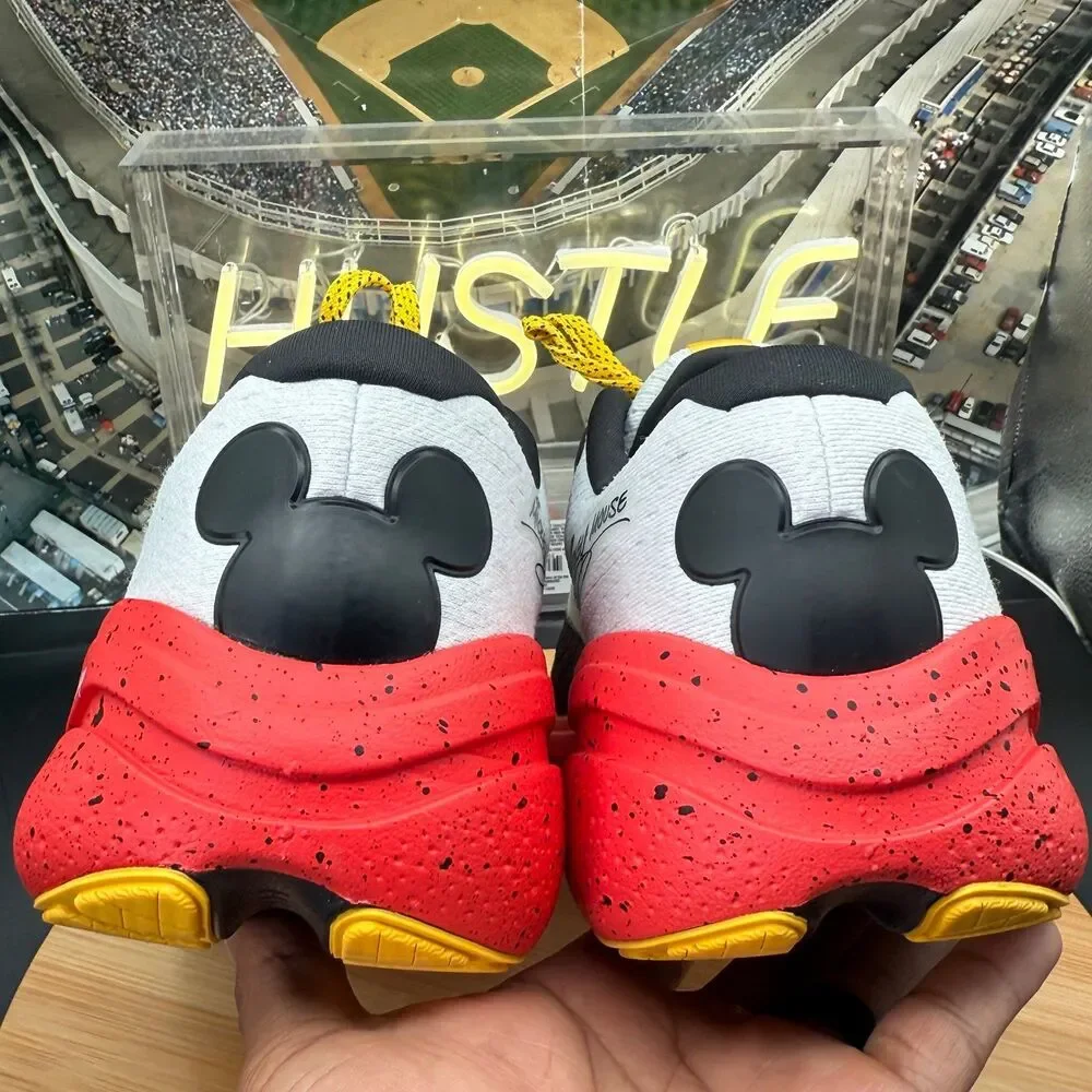 Brooks Ghost Max 2 runDisney Mickey Mouse Men’s Sz 8.5 2E (Wide)